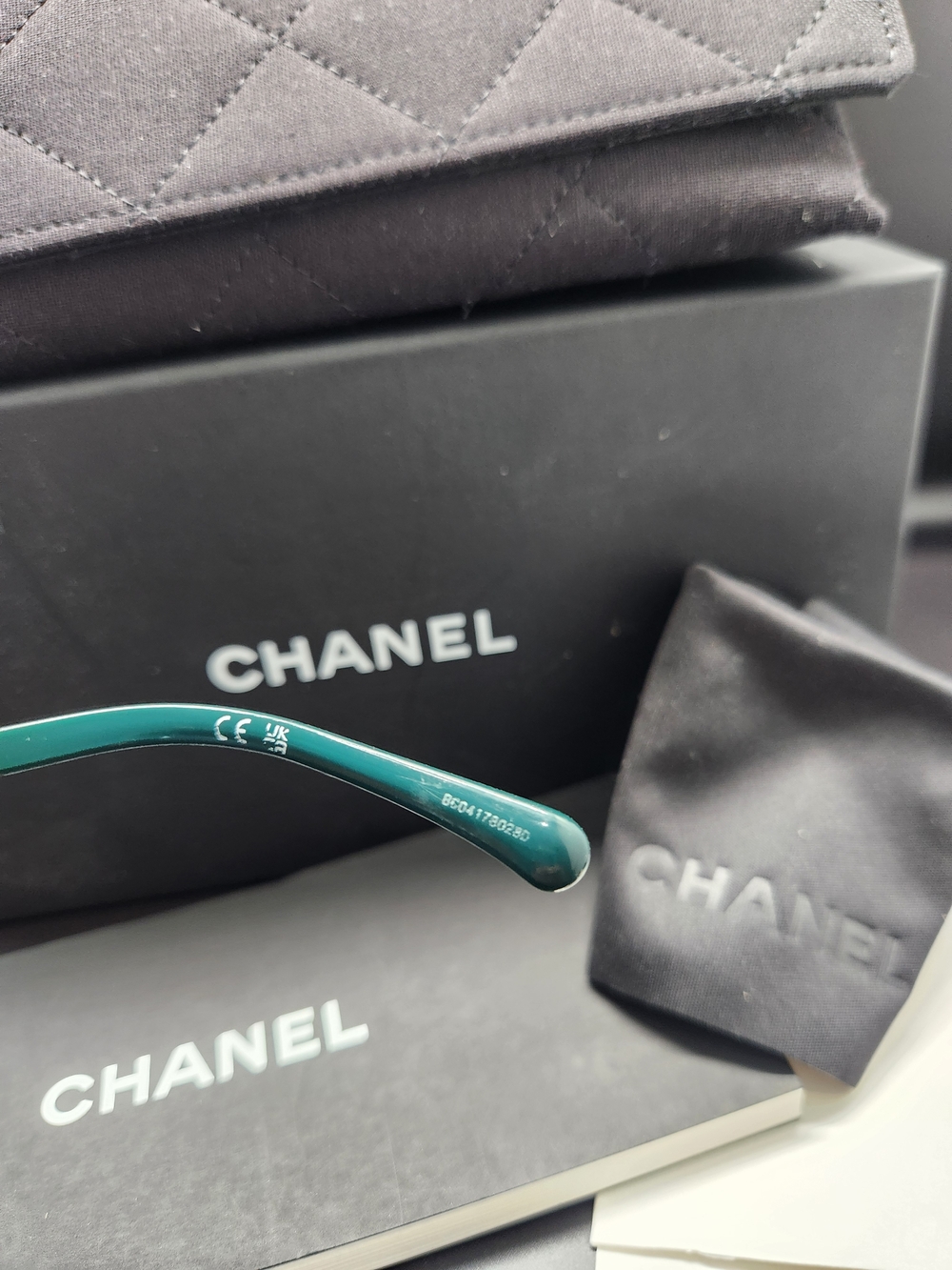 Chanel Women's Green Cat-Eye Glasses with Gold Chain Detail - Picture 2 of 4